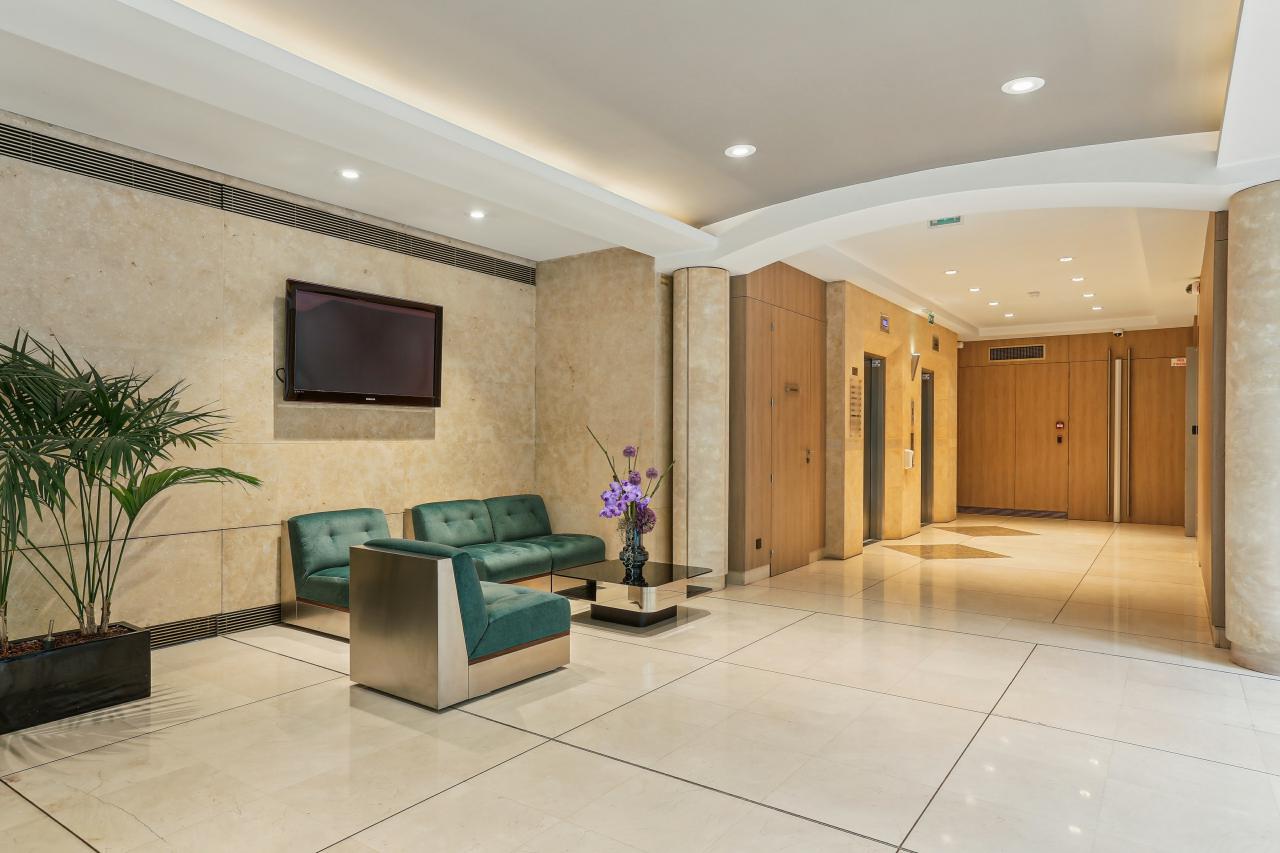 Bureau Paris 1953m² Location bureau Paris OLBUR2100820 3